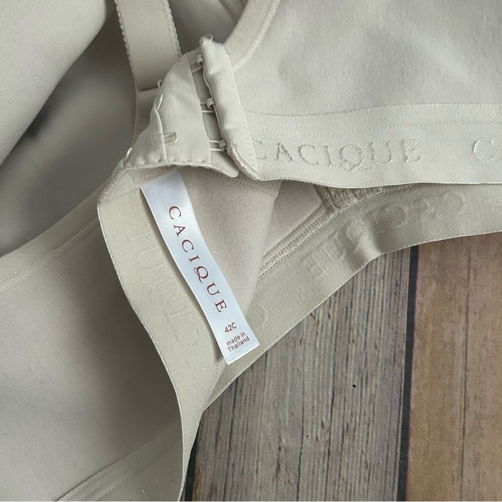 Cacique Bra | Size 42C - Picture 5 of 5